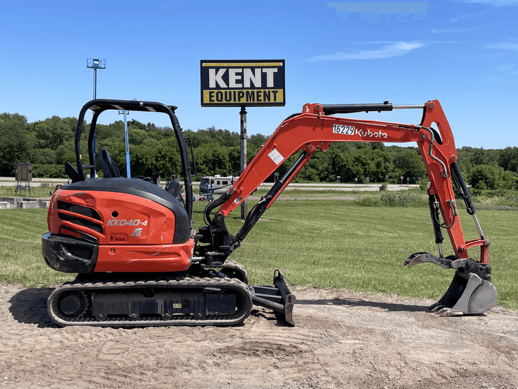 Excavator – KX040 11’2” 10k W/Thumb